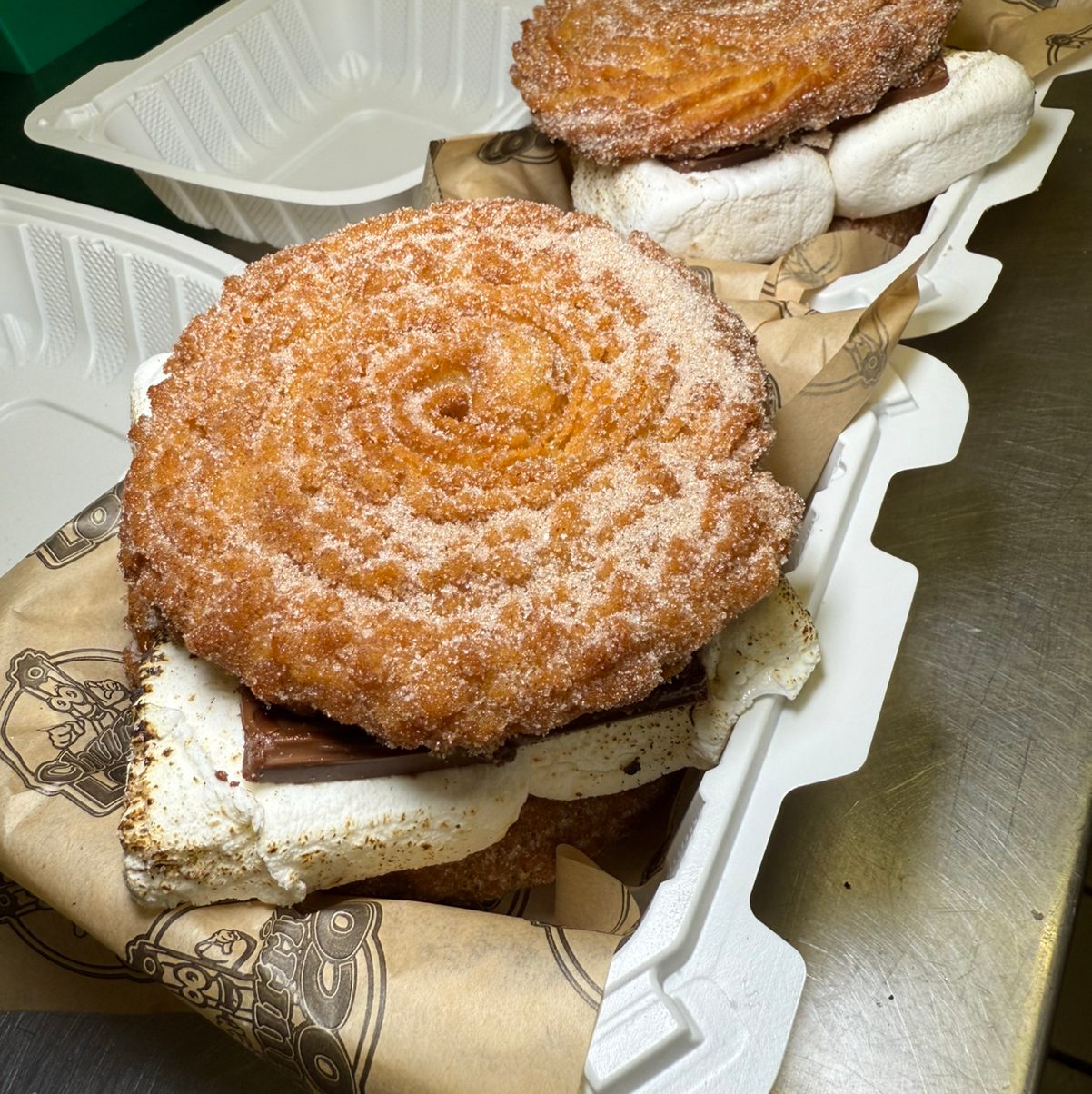 Churro Smore`s Sandwich.