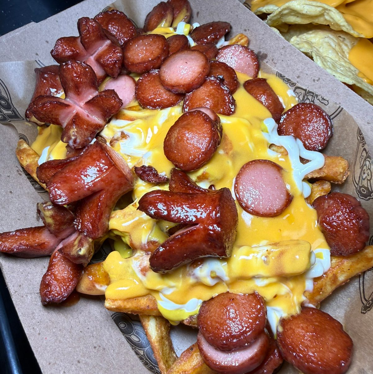 Salchipapas.