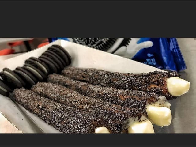 Oreo Filled (2pcs).
