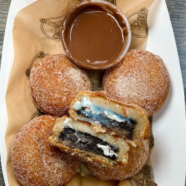 5 pcs fried oreos.
